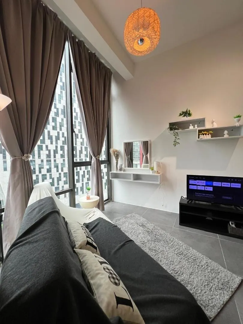 公寓 Luminous Home Empire Damansara 八打灵再也 马来西亚